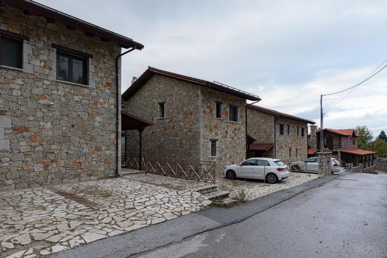 Eptálofos Parnassus Dreamwood Chalet מראה חיצוני תמונה